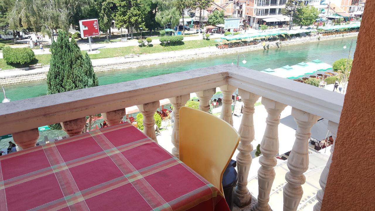 Art Theatre Caffe Hotel Струга Экстерьер фото